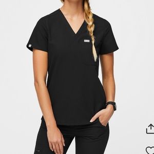 FIGS Black Womens One Pocket Catrina Scrub Top